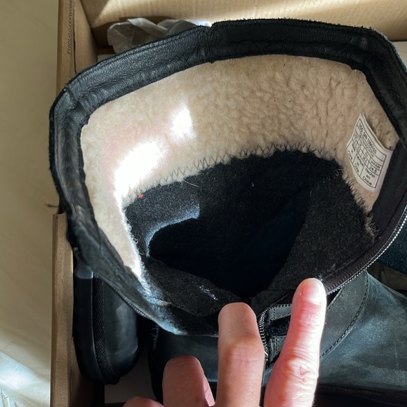 UGG Lorna Boot Black 7.5 - Picture 11 of 13
